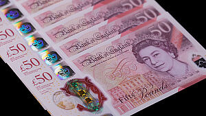 Image of English 50 Pound Banknote with KINEGRAM COLORS® security feature